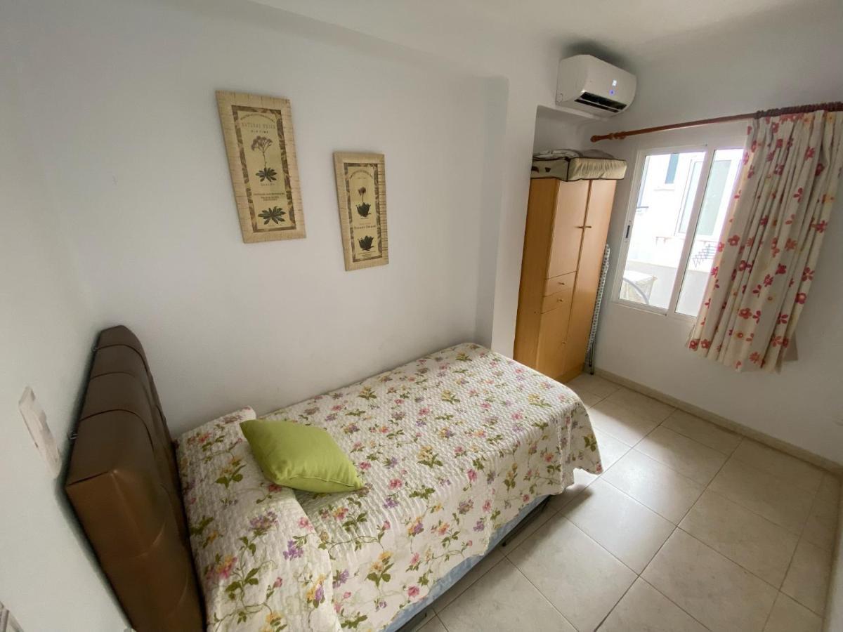 Apartamento Coronado Centro Нерха Екстер'єр фото